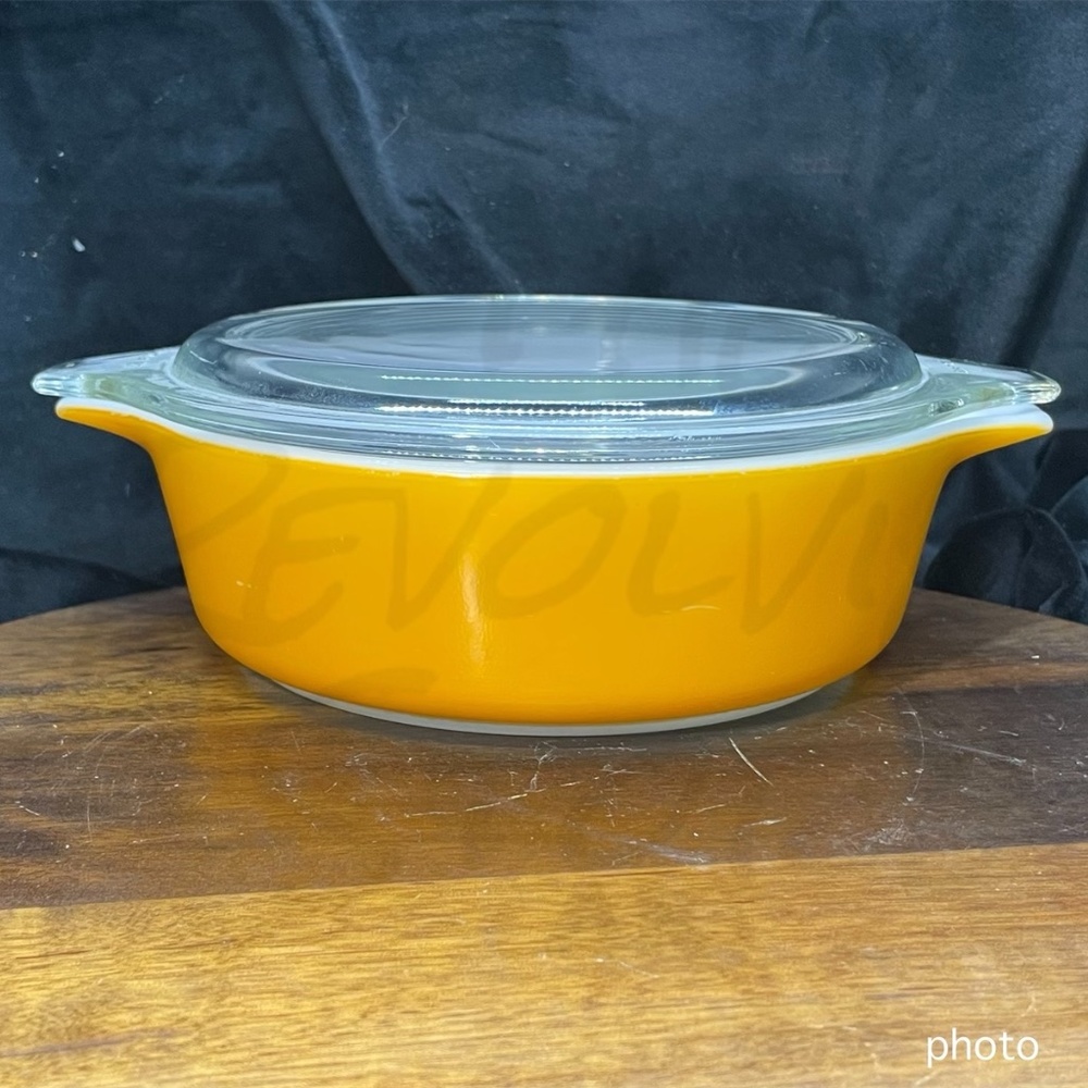 Pyrex 471 Orange Friendship Casserole w/ Clear Lid